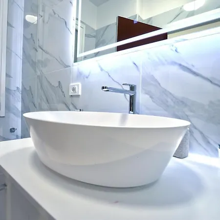 The Siva - Via Fiume, 29 * סנרמו